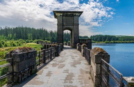 Stunning Barn Conversion with HOT TUB and ALPACAS - Ty Cerrig Barn - Photo 62
