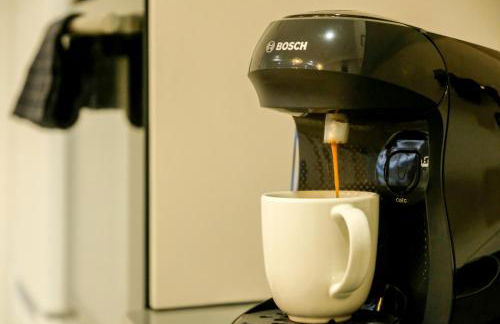 Modern, Stylish Apartment - Photo 13