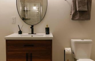 "The Perch" Elevated Woodsy Modern Stay w/ Hot Tub - Foto 12