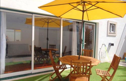 Casinha Rés do Chão na Nazaré com Quintal e Barbecue - Photo 1