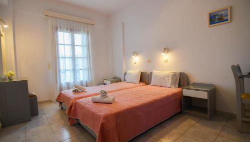 Chrys Marie Studios - Photo 4