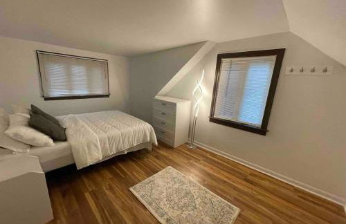 Cozy Home near O HARE fast internet 6 cars parking space - Foto 14