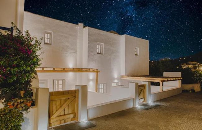 NK Luxury Villas - Photo 1