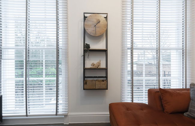 Elliot Oliver - Luxury 2 Bedroom Regency Apartment With Parking & EV Charger - Photo 16