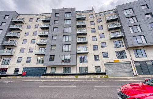 Ocean Village 1-Bedroom Luxurious, Stylish & Cosy Apartment, Central Location in Southampton, Sleeps 4 - by Blue Puffin Stays - Photo 25