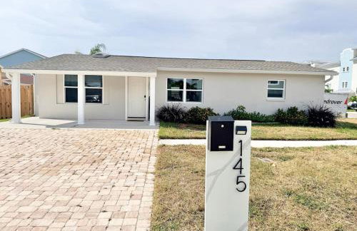 Luxurious 3 bedrooms 2 bath Ultimate Beach Life! 5 min walk to beach! - Foto 3