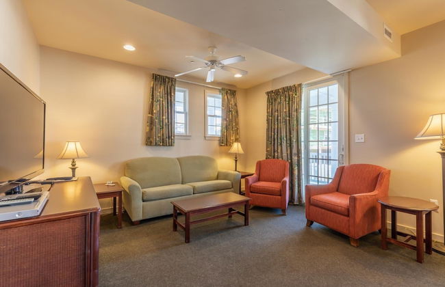 Ebb Tide Suites - Photo 19