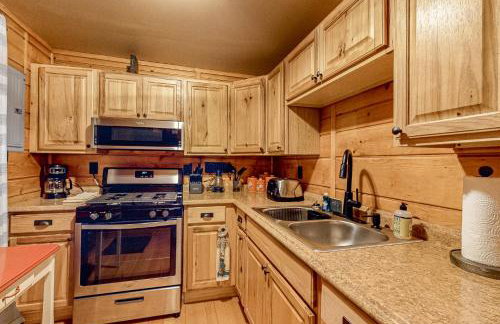 Little Red Lakeside Cabin - Foto 9