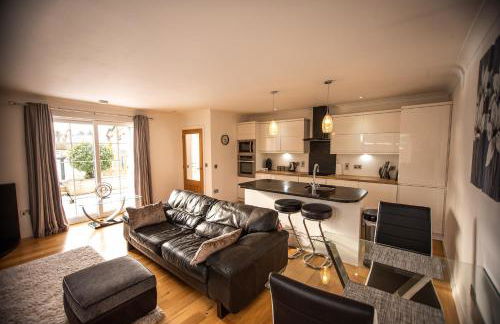 Langley Cottage with patio, spacious rooms - part of Langley Serviced Apartments several properties in Wick - Photo 22