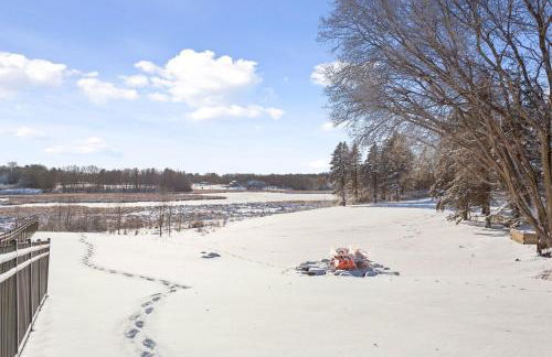 Luxe Long Lake Estate! Courts, Pool and Game Room - Foto 42