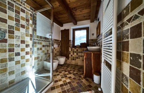 MCX Vacation Rental - MAISON LOZ duplex in typical village in Valtournenche with modern comforts just 2 minutes from the cable cars! - Foto 17