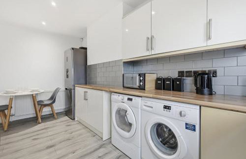 Central Apartment - 16 Mins to London - Foto 18