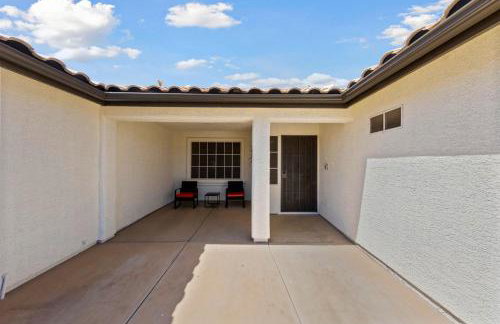 Ultimate Vacation: A Luxurious Oasis with a Pool! - Foto 41