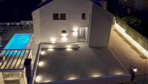 Villa Angelus with heated pool - Photo 4