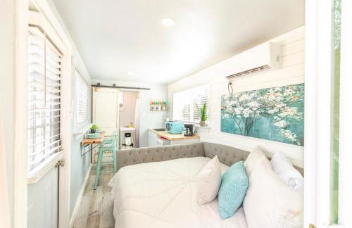 The Container Retreat @ 290 Wine Trail #1 Escape to Hye, TX - Foto 7