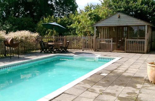 The Farmhouse - Photo 2