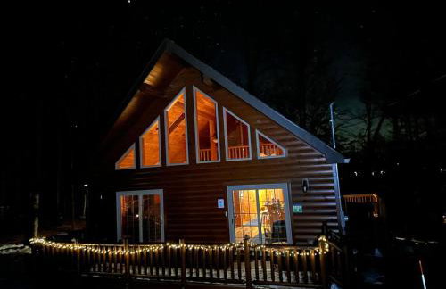 Luxury Cabin with Outdoor HotTub-NEW Construction - Foto 15