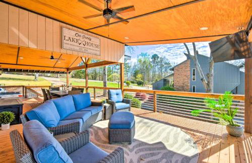 Townville Lake House with Private Dock, Kayaks! - Foto 23