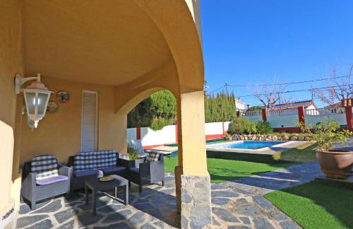 House with Pool and Sea Views - Photo 2