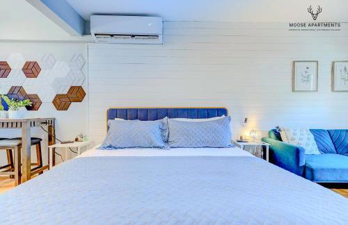 The Moose #8 - Modern Luxe Loft with King Bed & Free Parking & Wifi - Foto 37