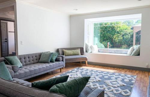 Riverwalk Retreat: Spacious, Hot tub, near Autzen - Foto 2