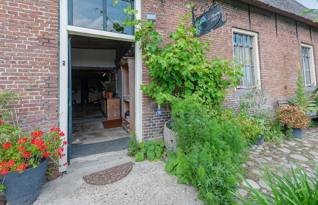 Farmhouse by Lauwers River With Rowing Boat - Foto 2