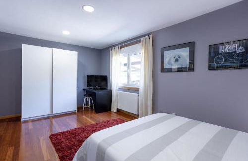 LE LLAR casa con 2 PISCINAS 1 CLIMATIZADA INTERIOR muy cerca de Santiago de Compostela - Foto 14