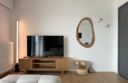 On the Edge - Suites & Apartments - Photo 37