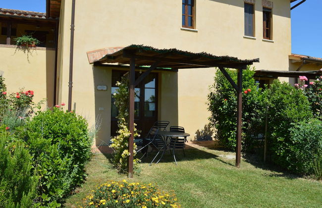 Large Apartment With Shared Swimming Pool in Crete Senesi - Foto 1