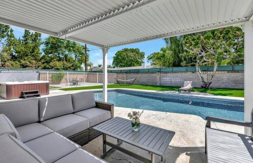 New cheerful villa, Pool, Spa, Mini Golf, Game room, Fire pit next to Disneyland - Foto 24