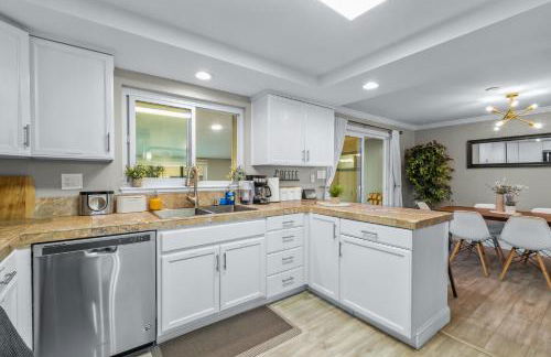 MtnCity Views 4BR Firepit FamilyRetreat NearUNR - Foto 9