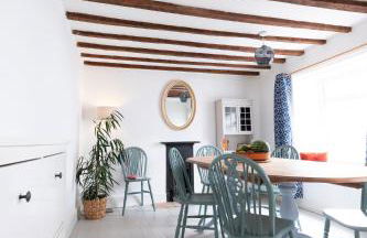 Character cottage in the heart of Uplyme. - Foto 16