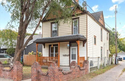 2BR Apartment Near Downtown with Workspace - Snapdragon - Foto 12