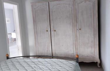 Vintage Beach House - Photo 9