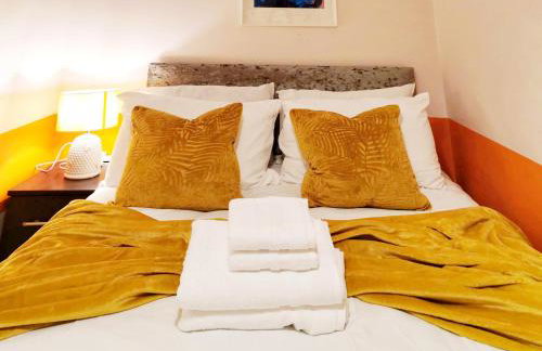 Highstone 4 Bedrooms Home 7 Beds With Parking and Garden - Foto 11