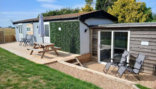 The Sunset "with private Hot tub" - Foto 5, Garden, sunbed, Garden view