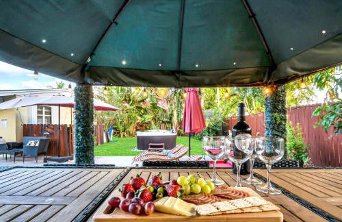 Heated Pool Spa BBQ Pool Table WiFi Near Beach-Downtown Fun - Foto 47