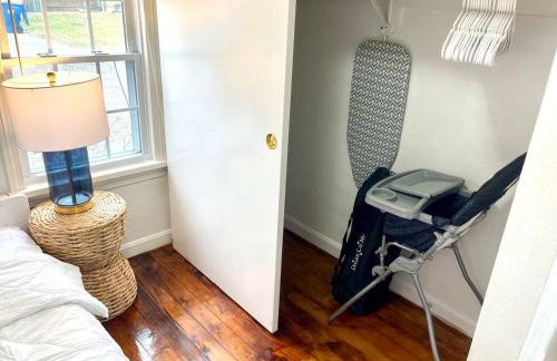 Coastal Cape Cod w/ King Bed, Game Room, & Bikes! - Foto 22