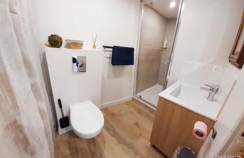 La Coquille Séjour en Duo Confort Maisonnette de bourg à Ouistreham - Situation idéale commerces & plage - Wifi et linge inclus - Photo 26