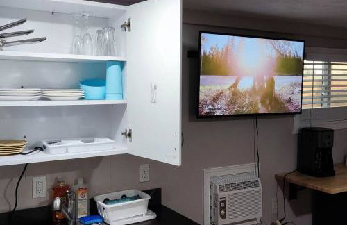 Guest House with Private Entrance- walk to Downtown Noblesville - Foto 7