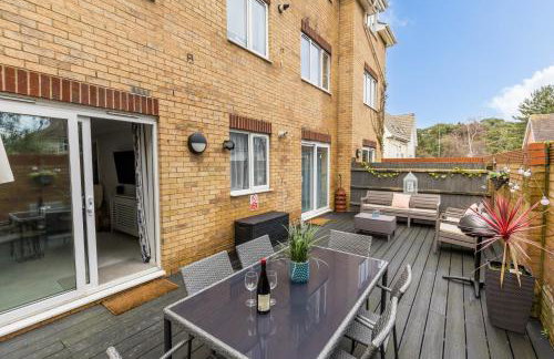 Modern, comfy Town centre gem, near beach, parking - Foto 32