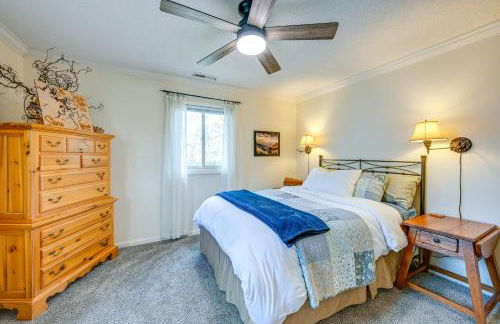 Lakefront Cabin Retreat with Dock in Robbinsville! - Foto 19