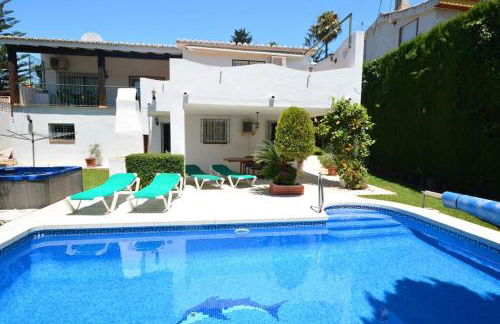 High Quality, Spacious, 4 Bedroom private Villa - Photo 11