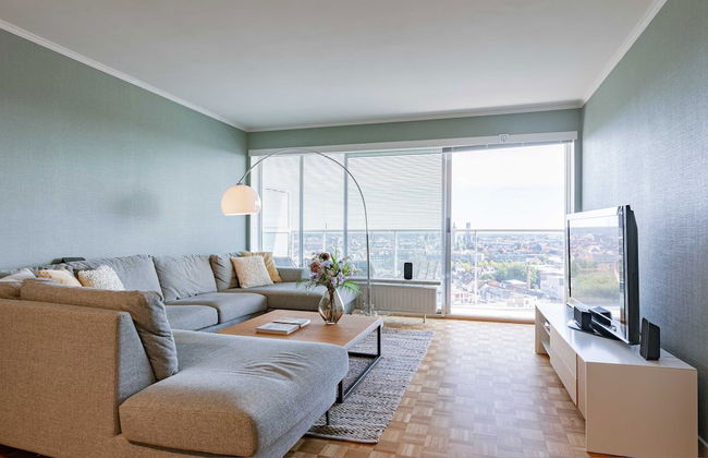 Bright Apartment With City View and Terrace - Foto 14