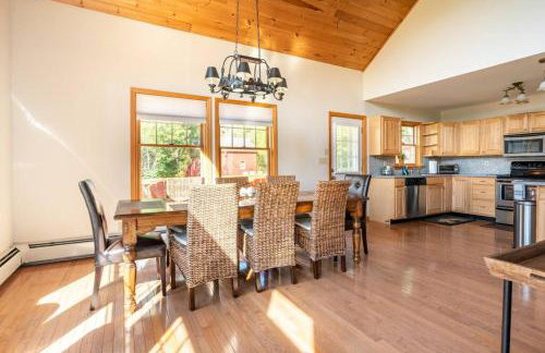 Beautiful mountain home with gorgeous meadow views - Foto 26