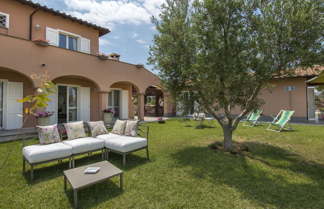 Marina Velca - Foto 2