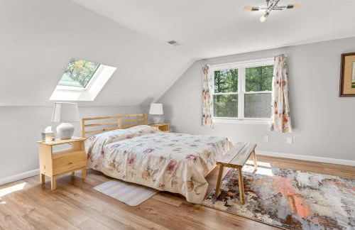 4 Bedroom - 5 min walk to Jenkins Pond - Foto 6