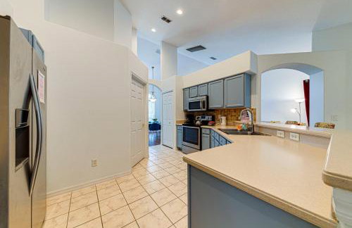 514 - Make Yourself at Home on our Private Pool Deck with Spa - Photo 11