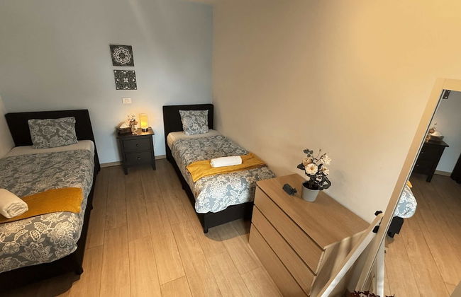 Spacious 3BR 2/5 BA Near Diamond District by Oneluxstay - Foto 16