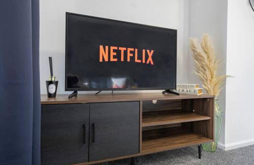 Stylish 1-Bed Luxury Retreat - Photo 11